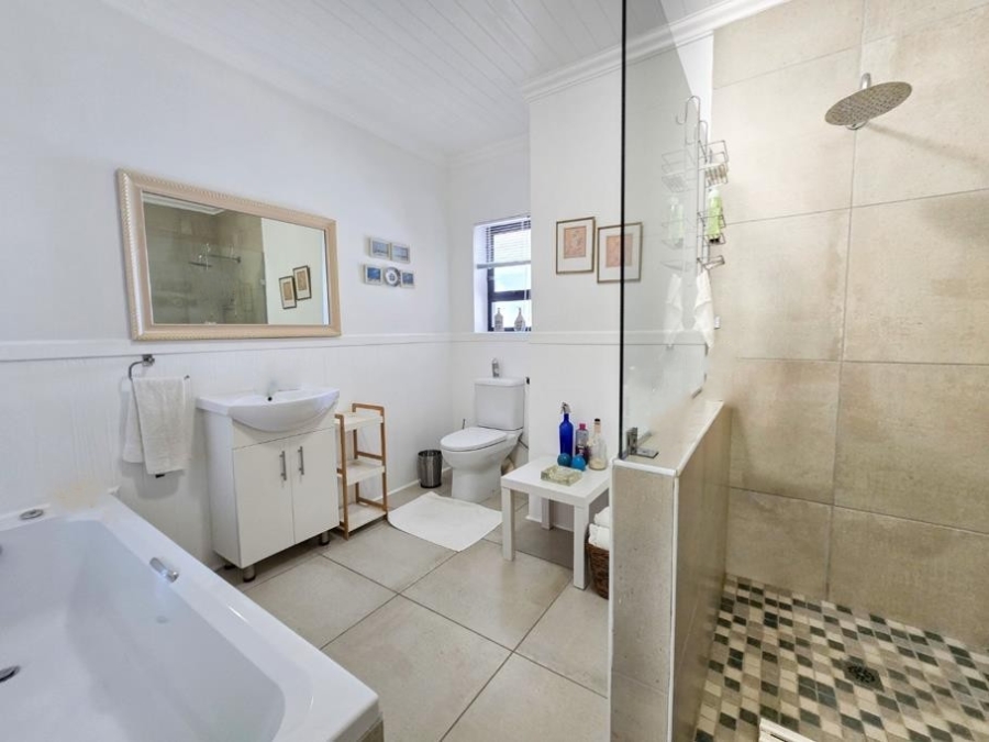 3 Bedroom Property for Sale in Stilbaai Wes Western Cape